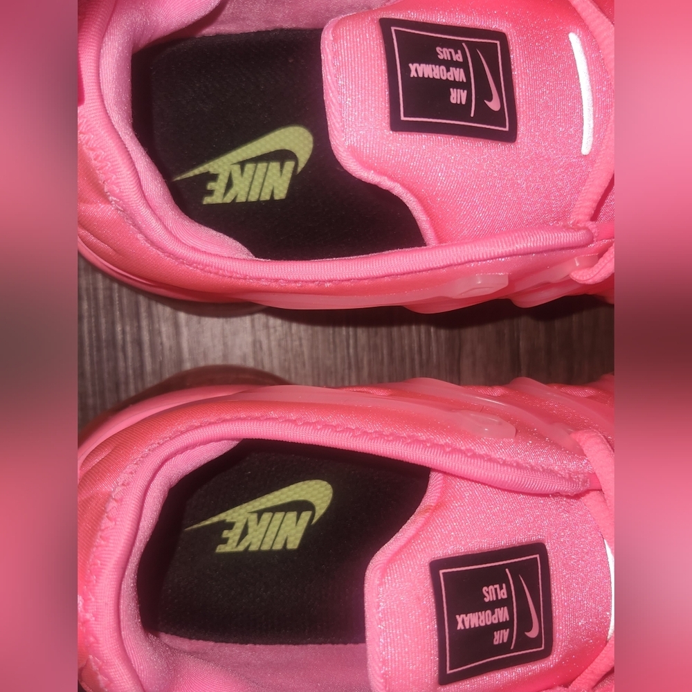 **LIKE NEW** Nike Air VaporMax Plus Sz 10 Vibrant Neon BUBBLEGUM Hot Sunset Pink - Picture 7 of 12